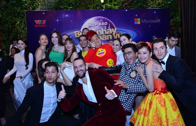 Bước nhảy hoàn vũ 2015: Angela Phương Trinh, Chi Pu tham gia